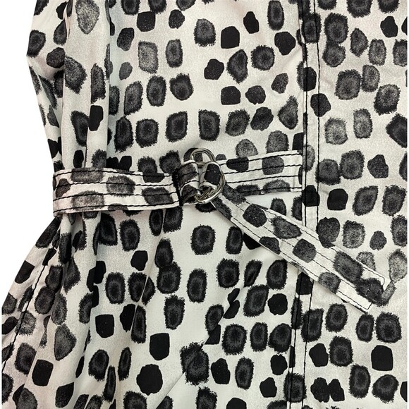 Chicos Zenergy Black & White Lightweight Jacket - Chicos Size 3 - Picture 4 of 4